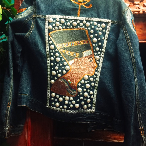 Queen Nefertiti with glitter and pearls - Picture 3 of 5